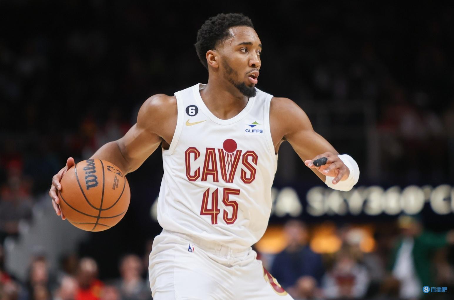 为欧洲杯预热，半决赛及决赛举办场地温布利球场进行无人机表演（欧洲杯预热：半决赛与决赛场地温布利球场上演无人机表演）