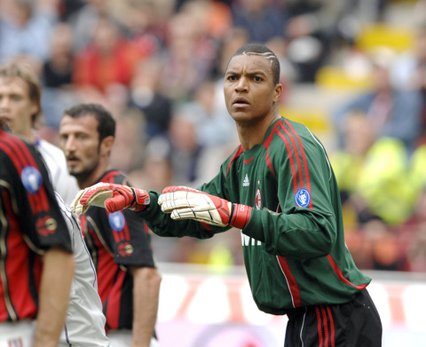 阿斯：即使巴萨最后两轮欧冠全胜，也大概率要去踢附加赛（阿斯报：即便巴萨余下两场欧冠全胜，仍大概率要打附加赛）