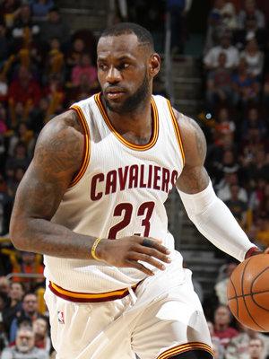 六台：拉莫斯倾向回欧洲踢球，以便世界杯前重回西班牙队（六台：拉莫斯倾向重返欧洲联赛，力争在世界杯前回归西班牙队）