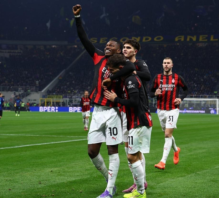 武汉女足1-1纳萨夫女足，唐涵造乌龙，马君失点，奥乌苏失空门（武汉女足1比1战平纳萨夫女足：唐涵逼出乌龙，马君点球失手，奥乌苏空门错失良机）