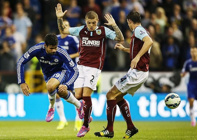 邓卓翔：球员状态并不让人满意，技战术也没有可圈可点的地方（邓卓翔：队员状态欠佳，技战术表现乏善可陈）