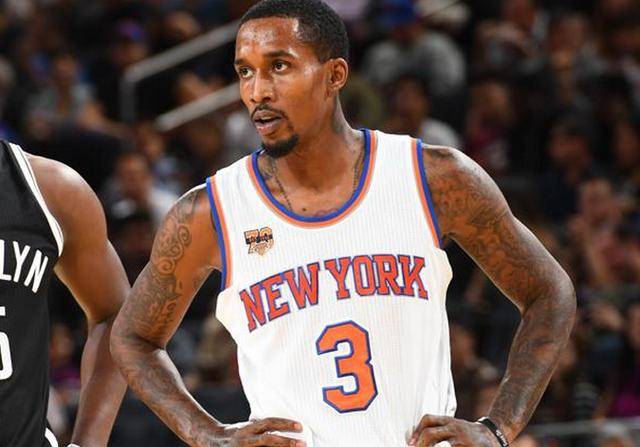 亚精英赛积分榜：蓉城积6分排在倒数第3，海港2分仍居垫底（亚精英赛榜单：蓉城6分列倒数第三，海港仅2分继续垫底）