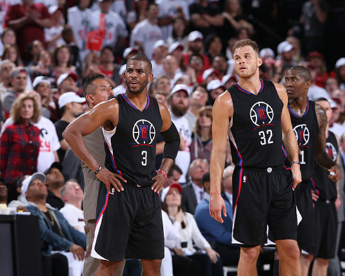 意媒：拜仁天才边锋利契纳或离队，尤文和米兰等队有意争夺（意媒曝拜仁天才翼锋利契纳或将离队，尤文、米兰等队竞逐签约）