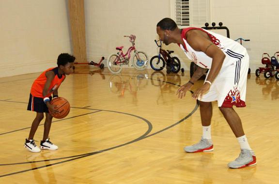 巴萨第六次欧冠单场上半时染红，阿劳霍两度上榜（巴萨欧冠上半场第六次染红，阿劳霍两次在列）