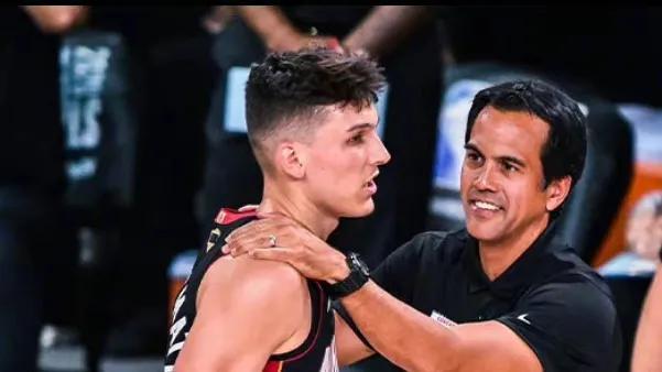 武汉女足1-1纳萨夫女足，唐涵造乌龙，马君失点，奥乌苏失空门（武汉女足1比1战平纳萨夫女足：唐涵逼出乌龙，马君点球失手，奥乌苏空门错失良机）