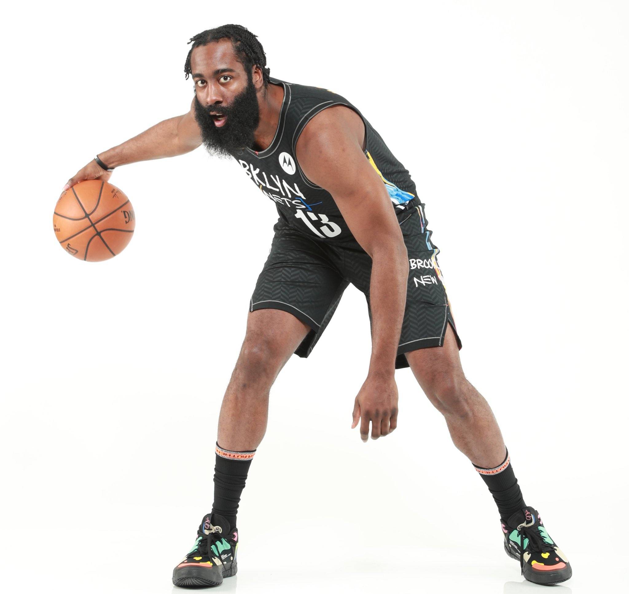 康宁汉姆前两场比赛均错失良机，本场命中关键中投率队取胜（前两战机会频失，康宁汉姆此役命中致胜中投率队获胜）