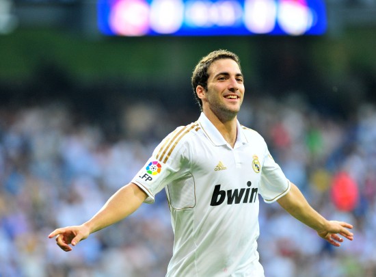 布耶半场高效表现，为球队注入活力（布耶半场高效发挥，点燃球队活力）