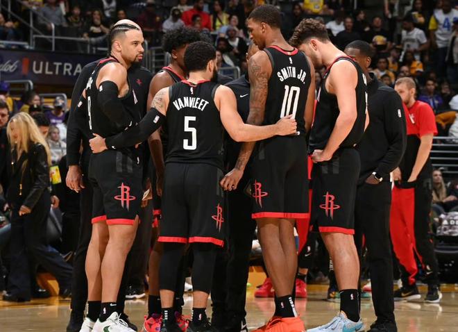 斯基拉：索默在国米的未来存疑，目前续约谈判陷入停滞（斯基拉：索默与国米续约停摆，未来去向未明）